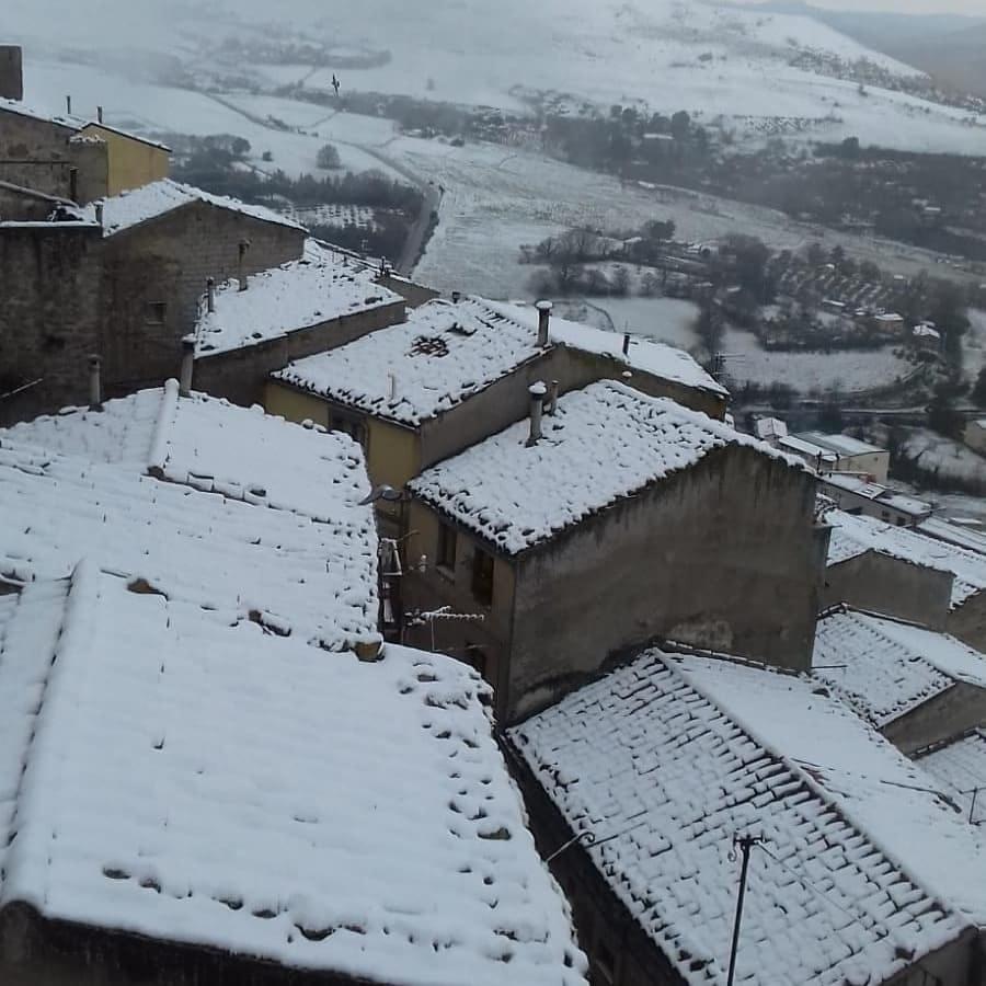 La Nicchia Di Gangi Apartment Exterior foto